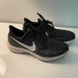 Nike Air Zoom Pegasus - Size 8